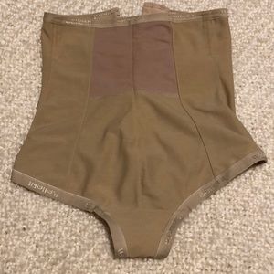 Never worn BelleFit Medium post partum girdle